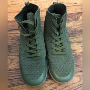 Suavs Green Ankle Boots